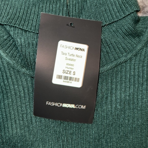 Turtle Neck Sweater in Hunter Green - Picture 3 of 4